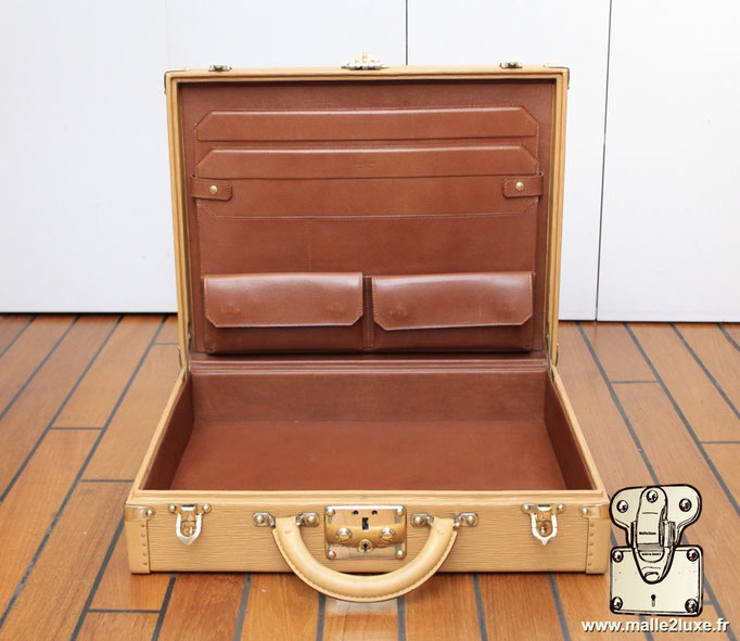 Valise Louis Vuitton en cuir epi 1991 belle patine