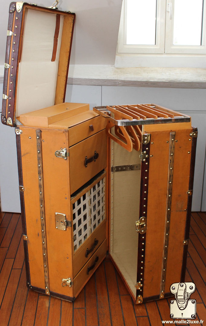 Louis Vuitton wardrobe trunk - Malle2luxe