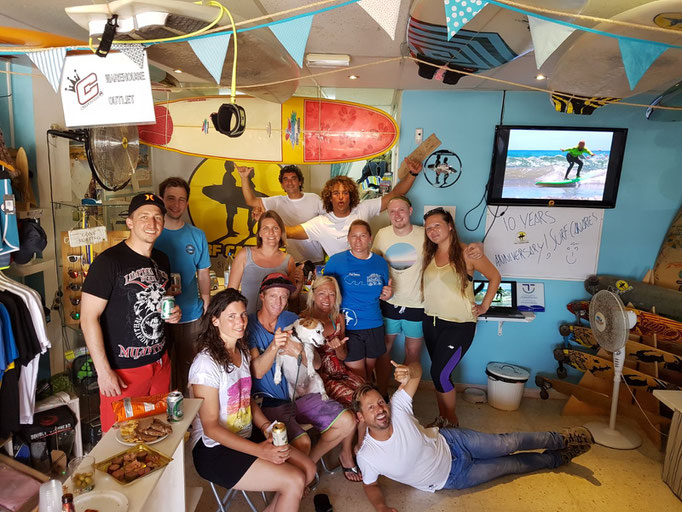 The whole team after a great week of surfing!