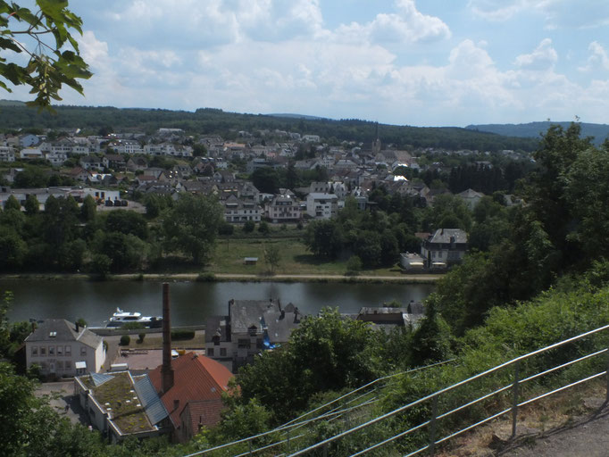 Blick von der Saarburg auf die Sara und die Unterstadt