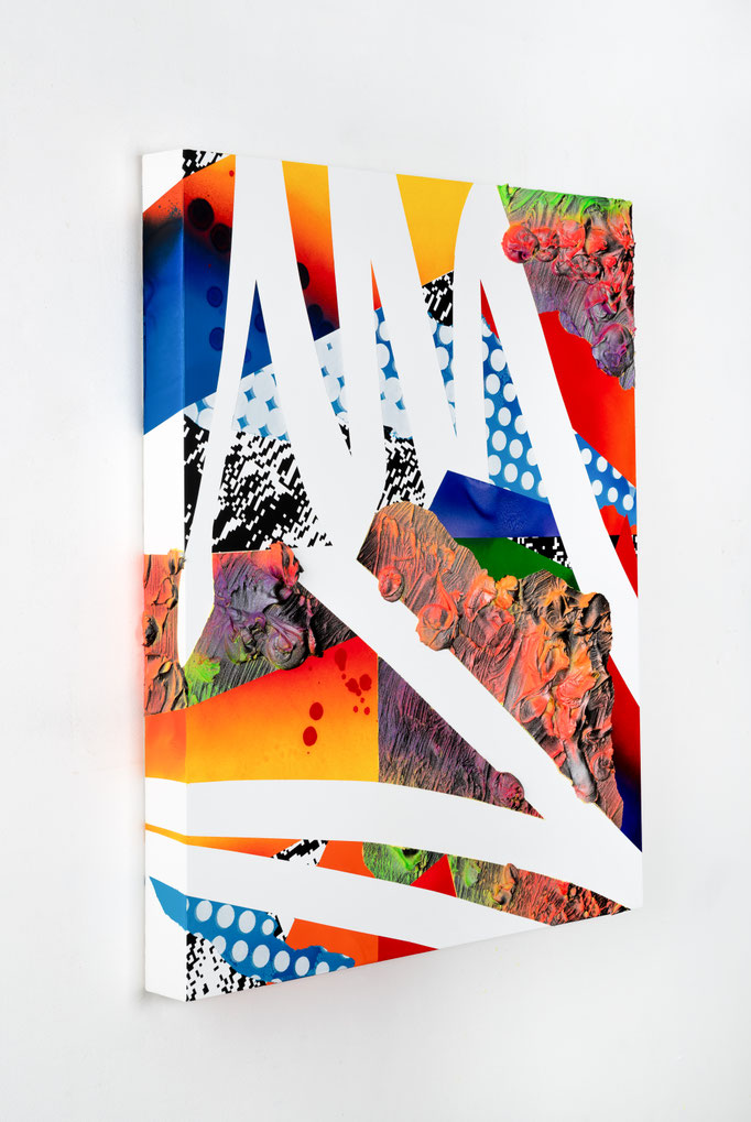 combination-gathering 9 松村咲希 wood panel,cotton cloth,acrylic,spray H652xW530xD50mm(F15) 2021　撮影：前端紗季