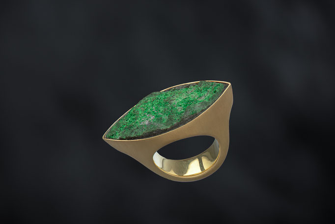 Produktnummer 1899 - 750/- Gelbgold, Uwarovith