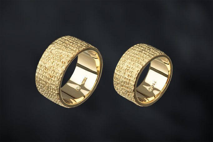 Produktnummer 2749 - 750/- Gelbgold
