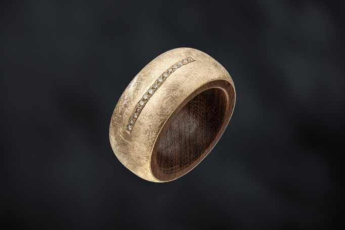 Produktnummer 9028 - 585/- Roségold, braune Brillanten, Kingwood