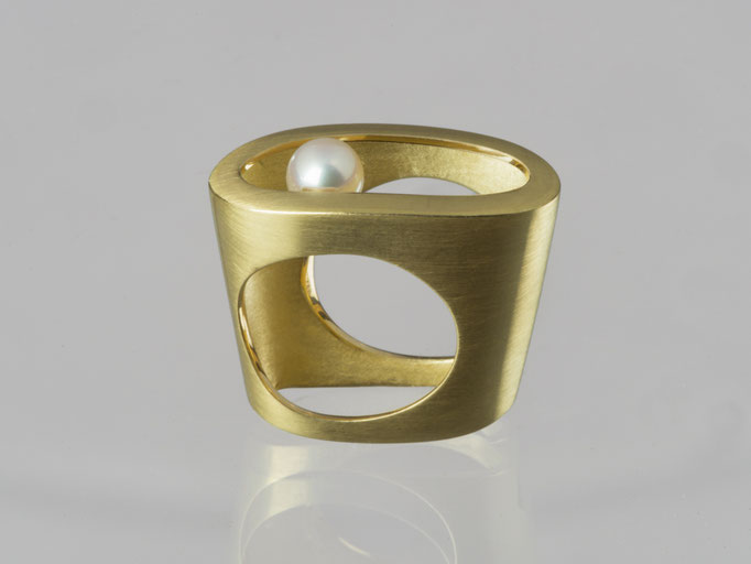 Produktnummer 4135 - 750/- Gelbgold, Akoyaperle