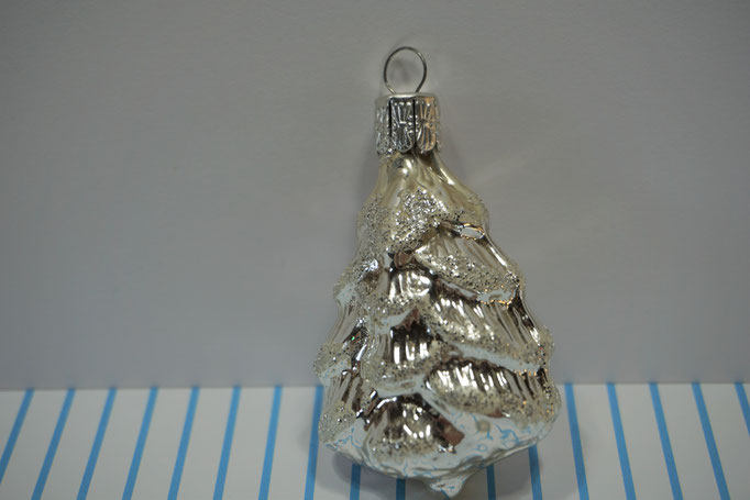 Baumbehang, Weihnachtsbaum, Bauernsilber mit Glitter. Sehr guter Zustand. Nicht sehr alt. Preis: VB 5,40 €