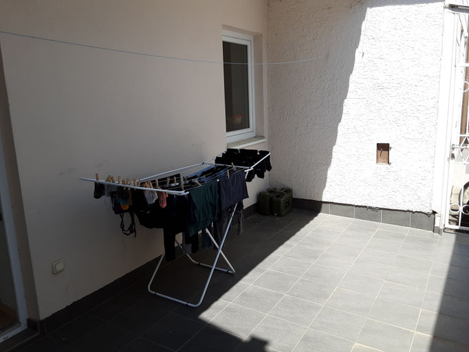 Terrasse von Zimmer 3 im Erdgeschoss