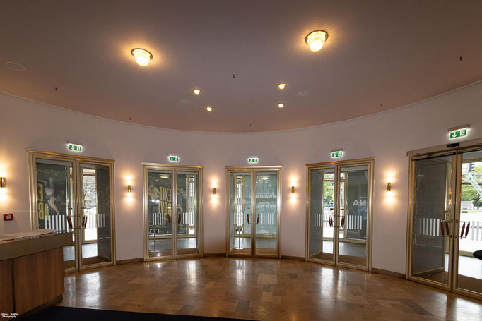 Eingang Wuppertaler Opernhaus