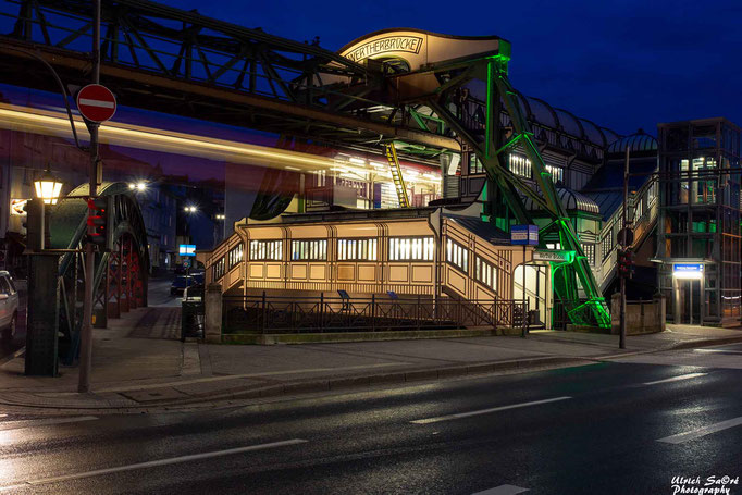 Schwebebahnhaltestelle Werther Brücke