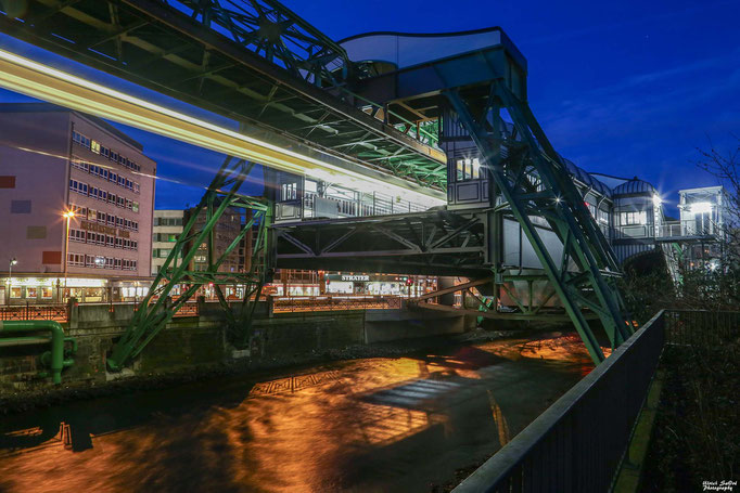 Schwebebahnhaltestelle Werther Brücke
