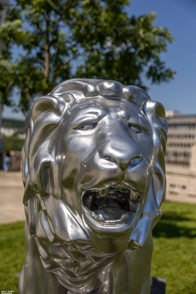 Löwenstatue/Hauptbahnhofplateau