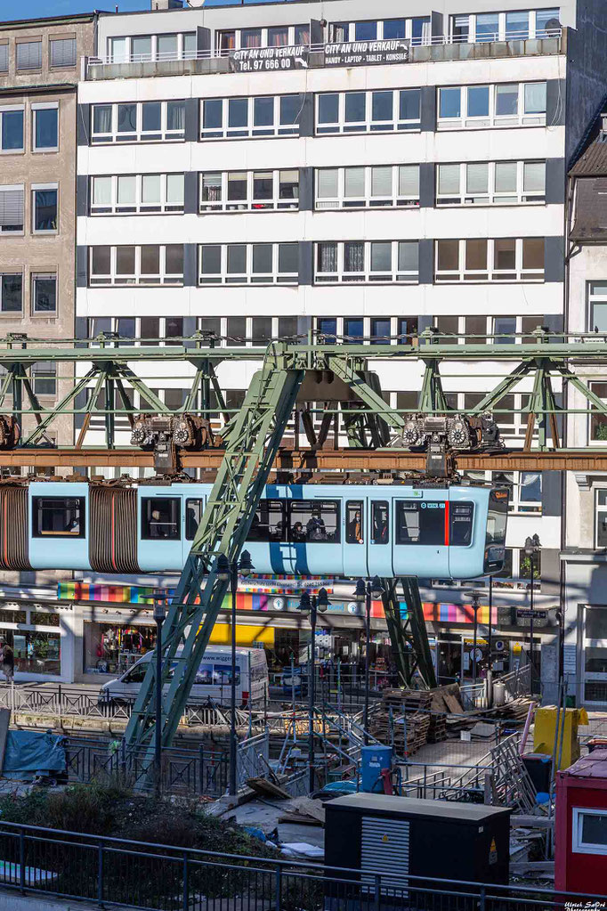 Einfahrt Schwebebahnhaltestelle Döppersberg