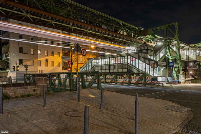 Schwebebahnhaltelle Landgericht