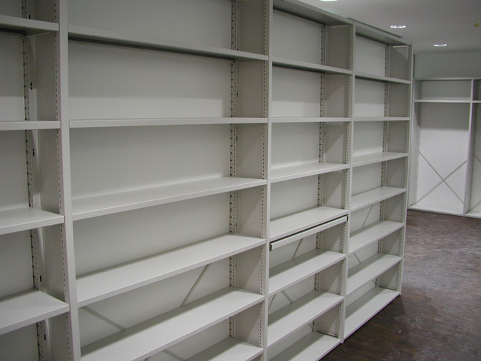 Gebrauchte Regale - für Archiv, Schachteln, Ware, Bücher, Ordner, Kleinteillager, Archivierung. lagerconsulting.at 