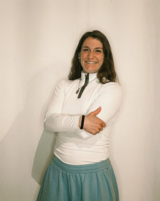 Farrah - Hip-Hop. Danseuse pour Henri PFR, Lio, Plastic Bertrand, ... elle partage son expérience dans la joie de vivre.