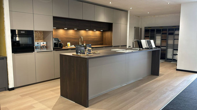 keukenwinkel-keukenzaak-keukenshowroom-hendrik-ido-ambacht-dms-keukens-33