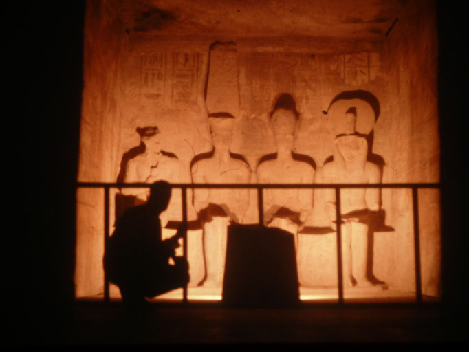 En el santuario del templo de Ramses II en Abu Simbel.