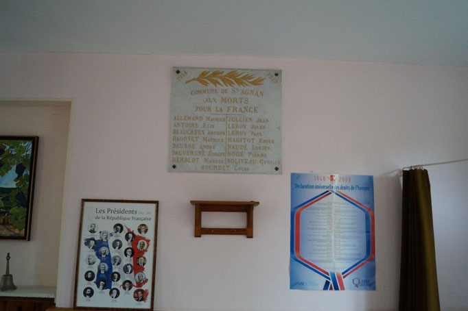 A Saint-Agnan, les cérémonies commémoratives se déroulent dans la salle communale.