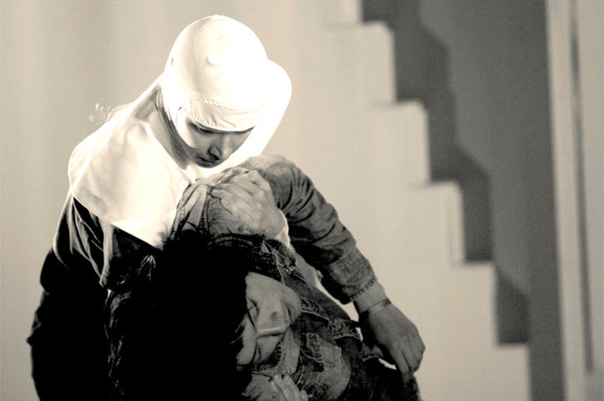 "Joanna Tentata" - choreography: Teet Kask - dancers: Mareike Franz, Lihito Kamiya_05