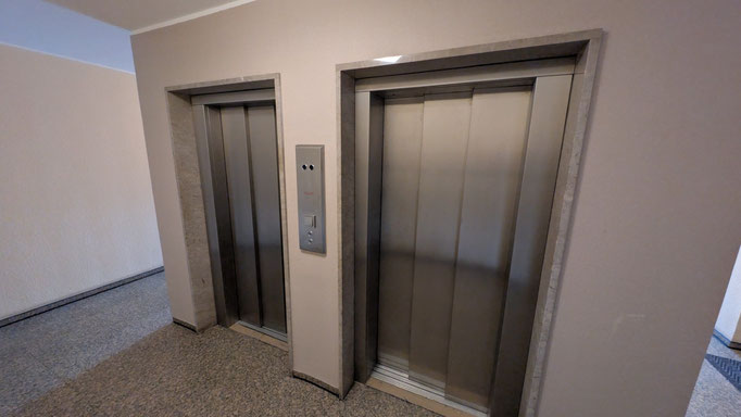moderne Aufzugsanlage
