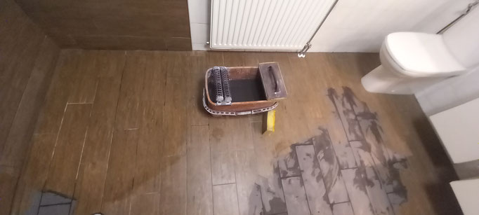 BTK Tegelzetters Venlo - tegelvloer repareren badkamer te Helden