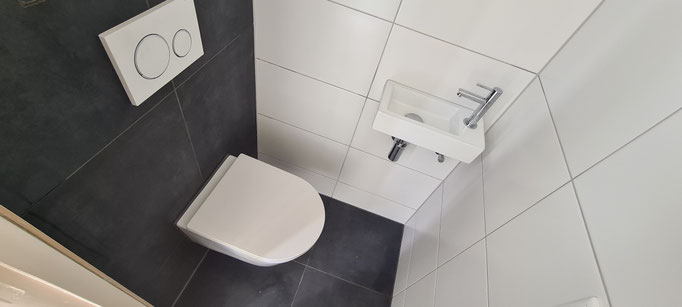 BTK Tegelzetters Venlo - tegelwerk toilet te St Odiliënberg