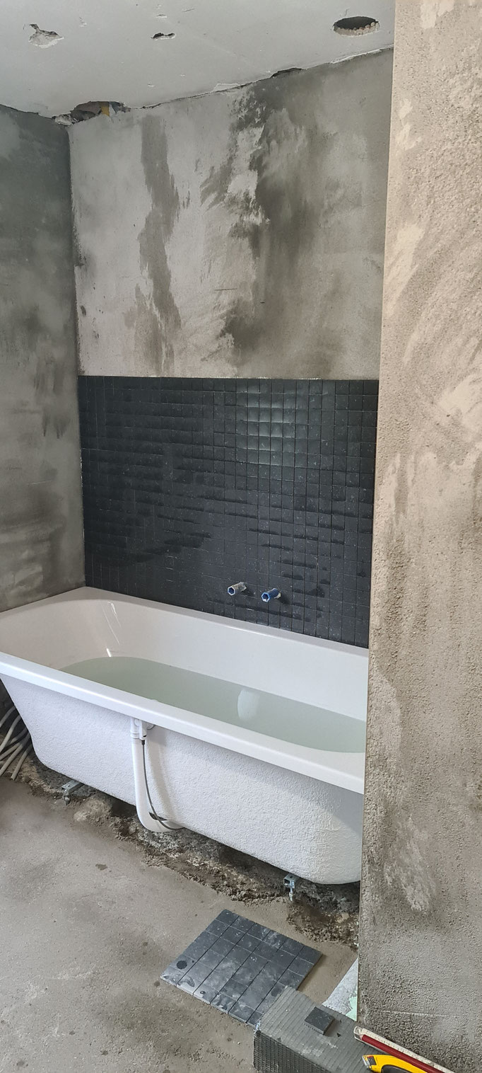 BTK Tegelzetters Venlo - renovatie badkamer te Herkenbosch - tegelwerk wanden