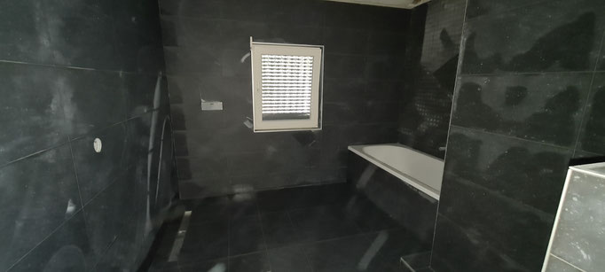 BTK Tegelzetters Venlo - renovatie badkamer te Herkenbosch - inwassen