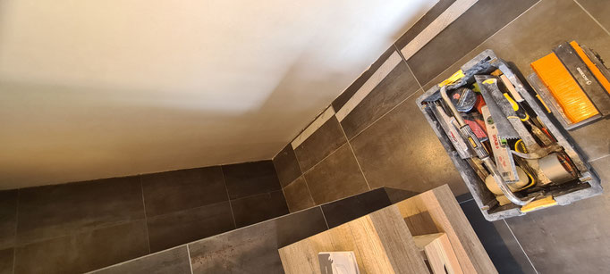BTK Tegelzetters Venlo - kitwerk - badkamer te Simpelveld