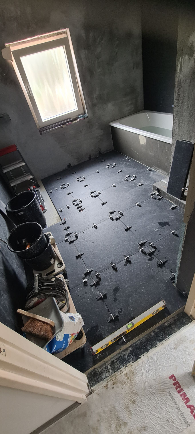 BTK Tegelzetters Venlo - renovatie badkamer te Herkenbosch - tegelzetten