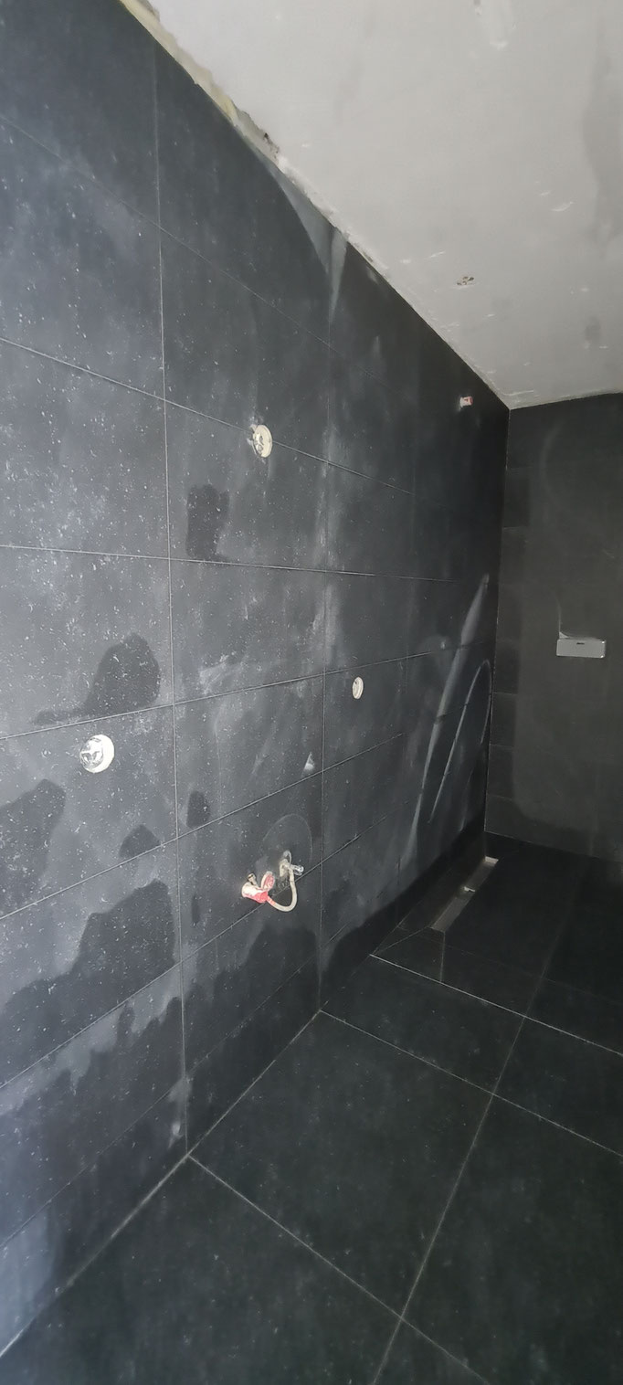 BTK Tegelzetters Venlo - renovatie badkamer te Herkenbosch - inwassen