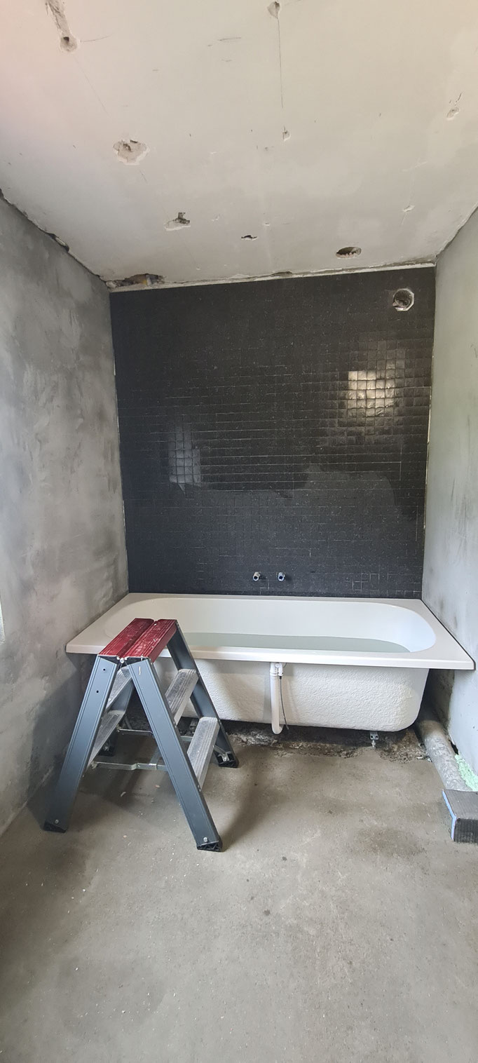 BTK Tegelzetters Venlo - renovatie badkamer te Herkenbosch - tegelwerk wanden