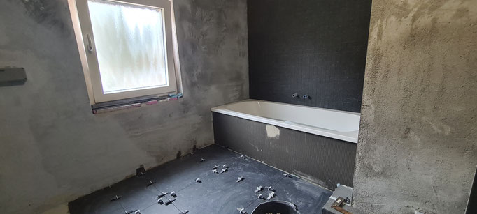 BTK Tegelzetters Venlo - renovatie badkamer te Herkenbosch - tegelzetten