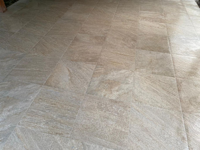 BTK Tegelzetters Venlo - aanleg overdekt terras te Wijnandsrade - tegelwerk standaard uitgevoerd in verstek - keramische tegels 60x60x2 cm
