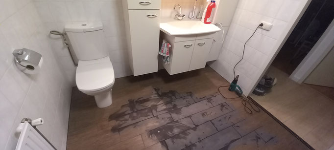 BTK Tegelzetters Venlo - tegelvloer repareren badkamer te Helden
