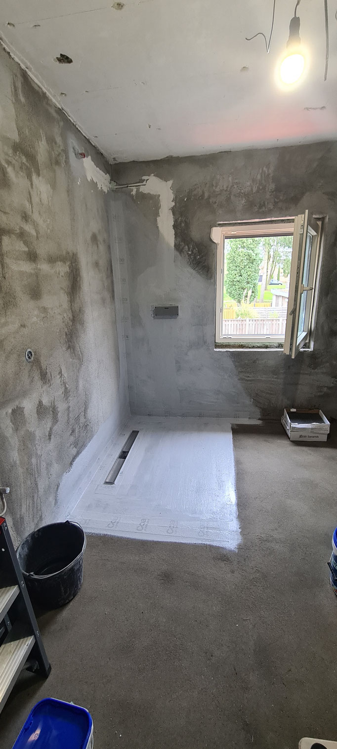 BTK Tegelzetters Venlo - renovatie badkamer te Herkenbosch - kimmen