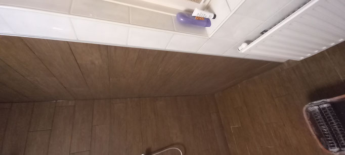 BTK Tegelzetters Venlo - tegelvloer repareren badkamer te Helden