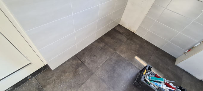BTK Tegelzetters Venlo - nieuwe tegelvloer te Reuver