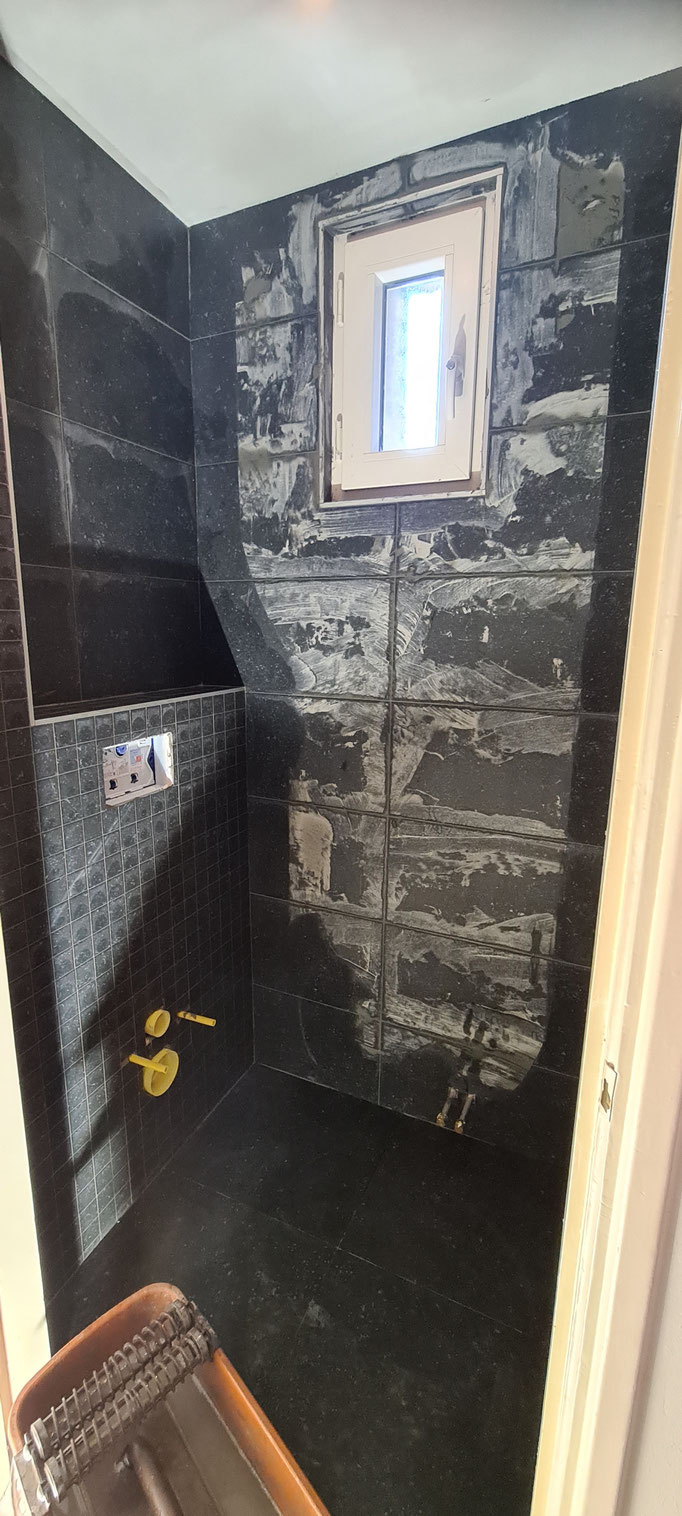 BTK Tegelzetters Venlo - renovatie badkamer te Herkenbosch - toilet begane grond inwassen