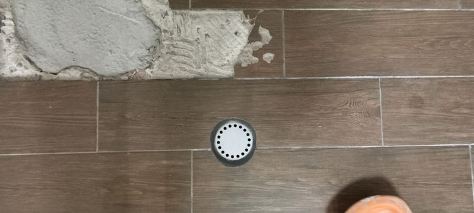 BTK Tegelzetters Venlo - tegelvloer repareren badkamer te Helden