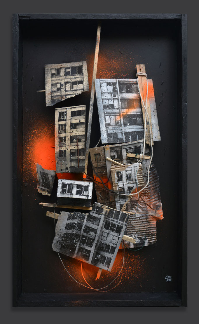 <b>URBAN EARTHQUAKE</b><br>84 x 50 cm<br><a href="/app/module/webproduct/goto/m/m1601386c42ed695f" ; style="color:#49bfc0;" target="_blank">Disponible</a><alt="art peinture scène urbaine architecture immeubles buildings artiste graffmatt">
