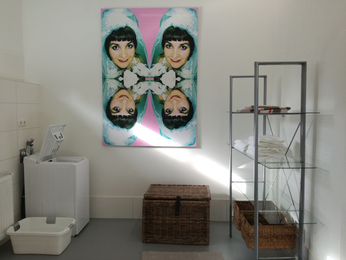 Badezimmer mit Waschmaschine