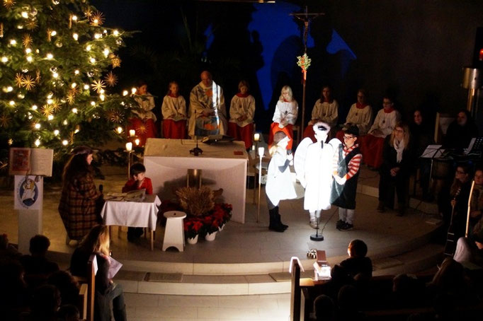 krippenspiel 17.00 Uhr - Auf der Suche nach Weihnachten