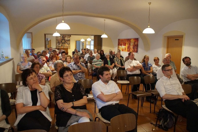 Zuhörer aus den Pfarreien des Dekanates