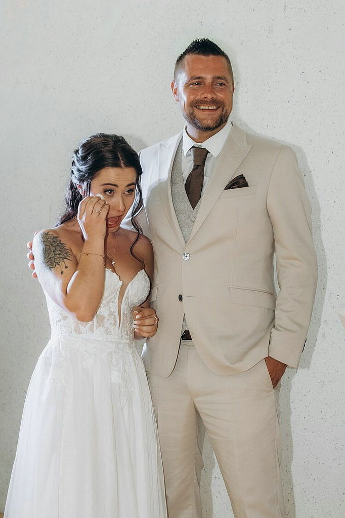 Tränen der Braut beim Empfang - Hochzeitsfotograf Bielefeld
