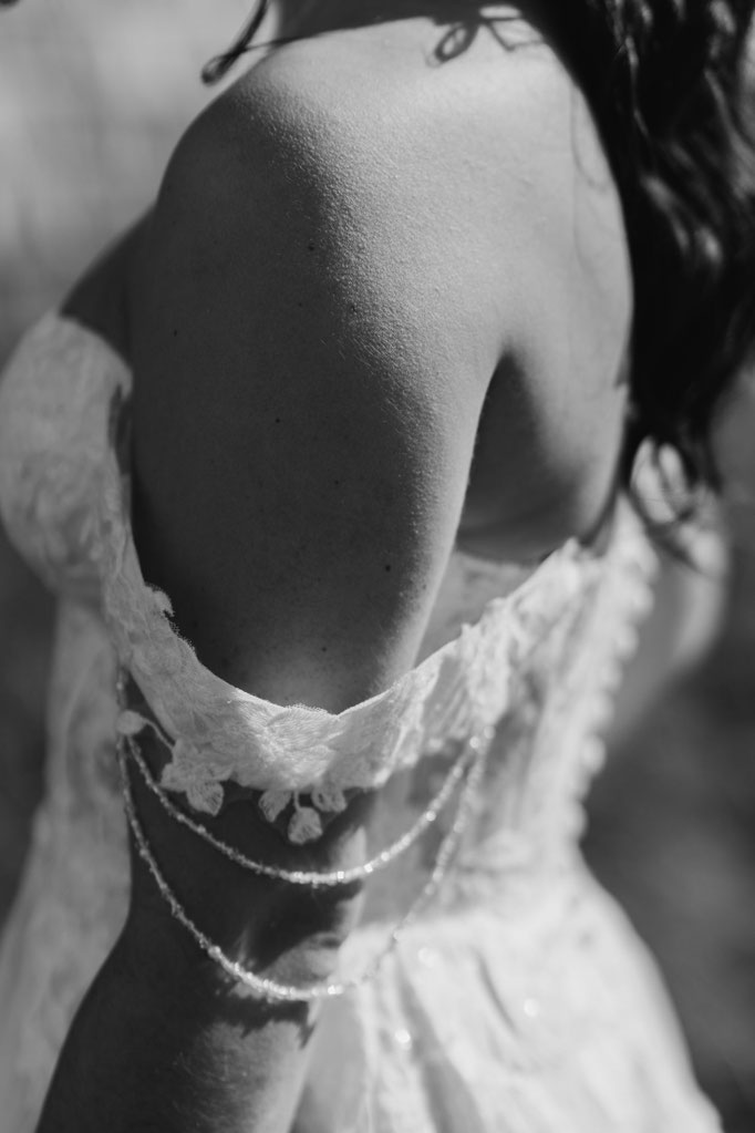 die filigranen Details der Braut - Hochzeitsfotograf Bielefeld