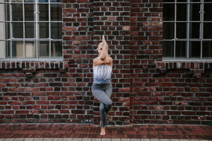 Adler – Garudasana