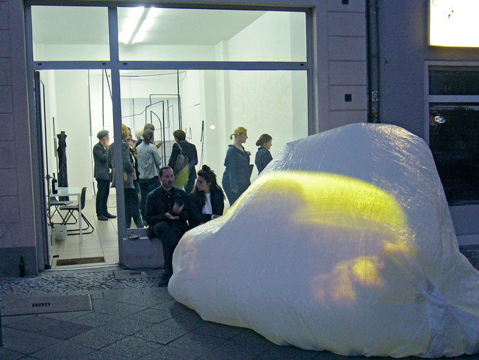 "Anamnesis", Intervention von Martin Mallon