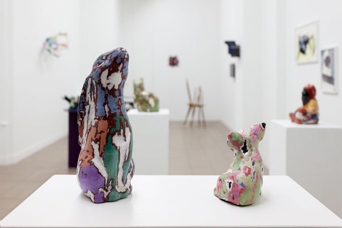 Erika Plamann · Hase, 2016 und Babe, 2017 beide Wachs, Pigmente, Ton, Gips