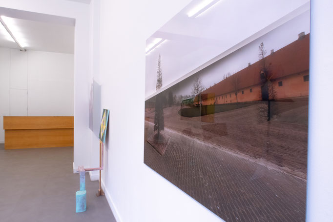 Ausstellungsansicht "seit wir letztens über zukunft sprachen" – Juliane Duda und Hanna-Mari Blencke, 6.11.2021 – 20.01.2022. Axel Obiger, Berlin